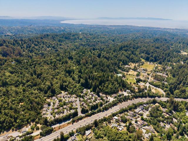 307 Sidesaddle Circle, Scotts Valley CA: https://media.crmls.org/mediaz/ce6c9999-bd77-4058-9e05-9d0740018b52.jpg