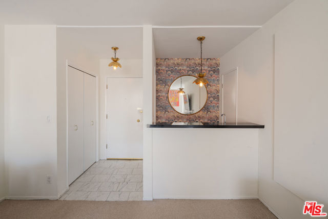 927 N Kings Road, West Hollywood CA: https://media.crmls.org/mediaz/ce6ca103-84d0-456a-8f1c-baecfa2fdb73.jpg