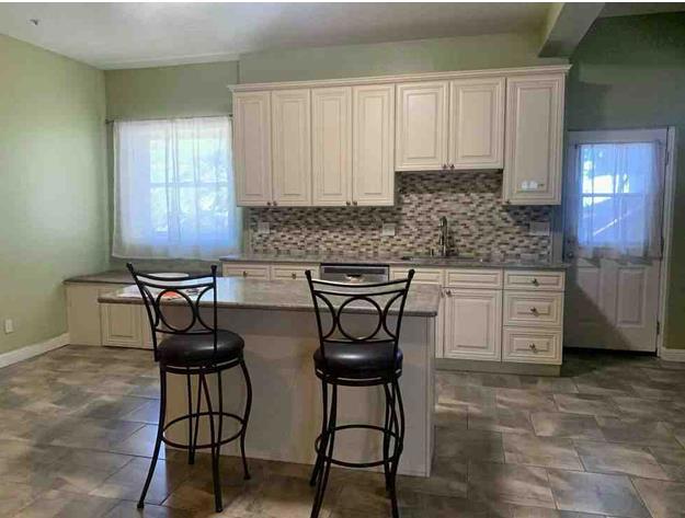 25300 Loma Prieta Avenue, Los Gatos CA: https://media.crmls.org/mediaz/ce6ce46e-4ef6-4181-82e8-ff1ddd45f7d6.jpg