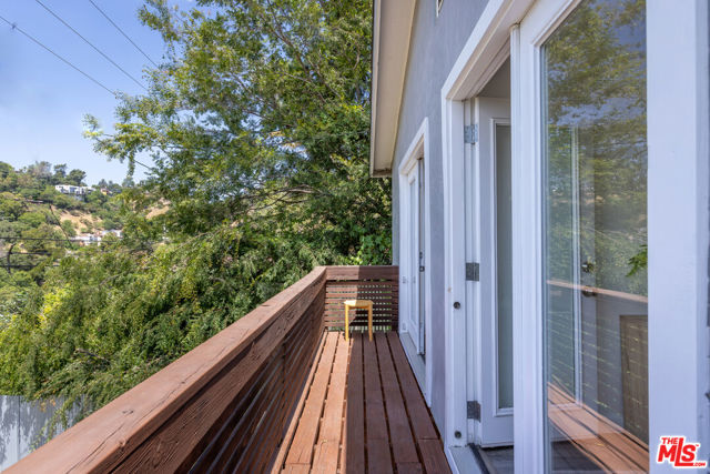450 Rustic Drive, Los Angeles CA: https://media.crmls.org/mediaz/ce6d44af-c86d-4c88-a8fa-dba35d27b785.jpg