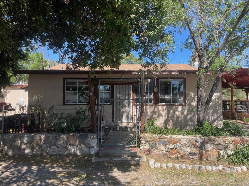 2425 Manzanita Trail
