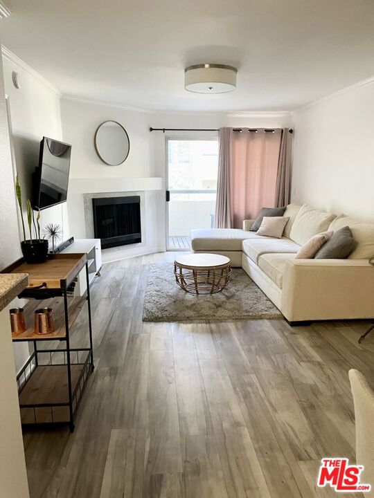 21450 Burbank Boulevard, 110 photo 1