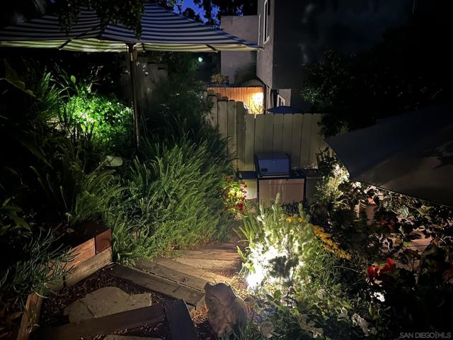 4533 Gesner St, San Diego CA: https://media.crmls.org/mediaz/ce6e4982-1225-4ff9-85ac-383f0cafe2ff.jpg