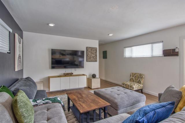 4040 42 35Th Street, San Diego CA: https://media.crmls.org/mediaz/ce6e817d-198e-4b69-b67c-6c2875435c17.jpg
