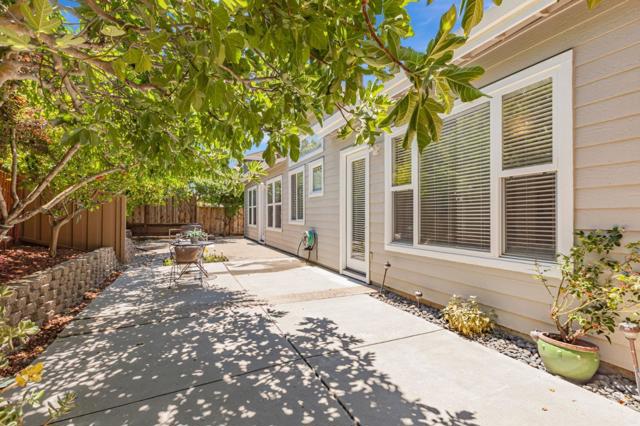 18400 Capistrano Way, Morgan Hill CA: https://media.crmls.org/mediaz/ce6f8cc7-b6a6-4a8e-b8f7-4981d28cd75d.jpg