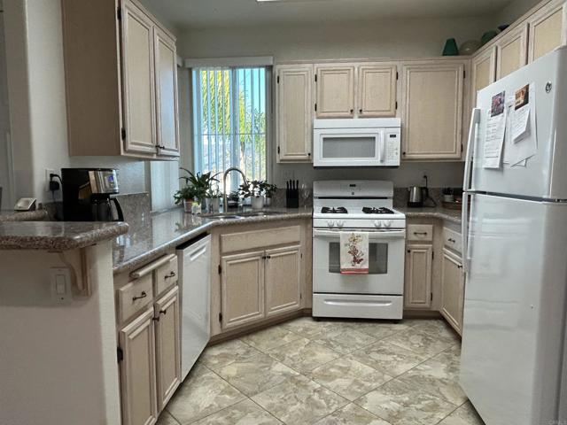 Image 6 of 24 For 11422 Via Rancho San Diego  84