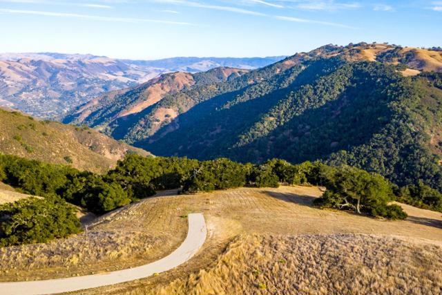 2 Penon Peak Trail (Lot 216), Carmel CA: https://media.crmls.org/mediaz/ce6fe515-47a2-4be8-89a6-6b6e7e176448.jpg