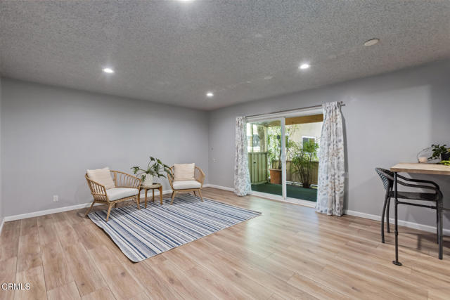 385 Cliff Drive, Pasadena CA: https://media.crmls.org/mediaz/ce70e950-7885-4385-a9b5-bfd22ebe81a6.jpg