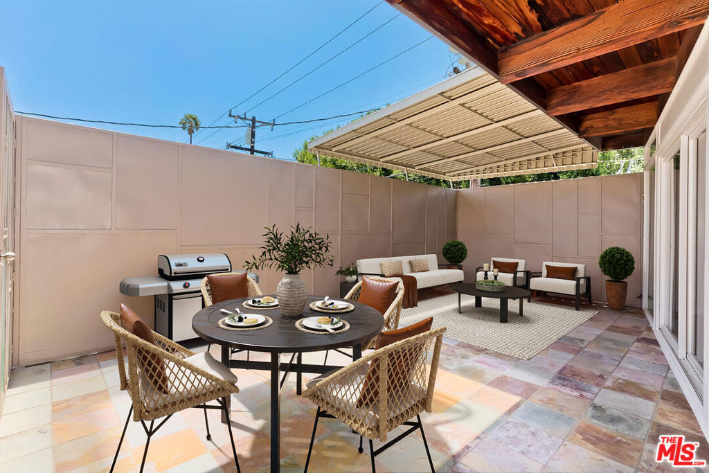 609 N Doheny Drive #C