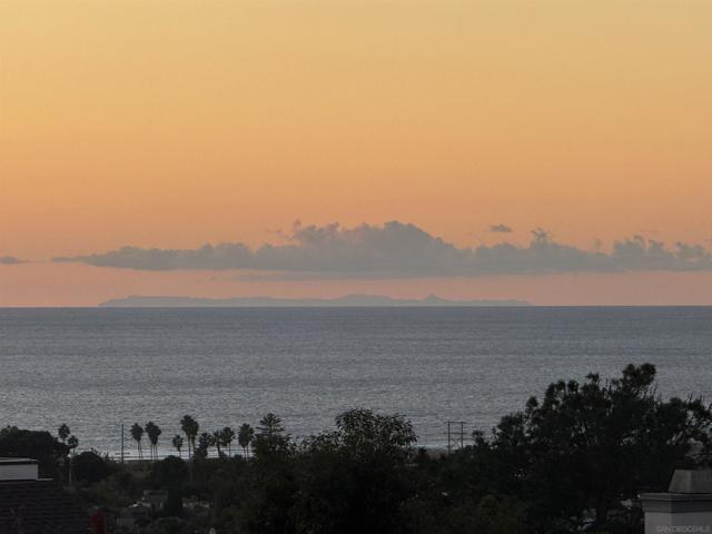 1711 Burgundy Rd., Encinitas CA: https://media.crmls.org/mediaz/ce71b8f8-7fad-4453-b49c-f6168fc19abe.jpg