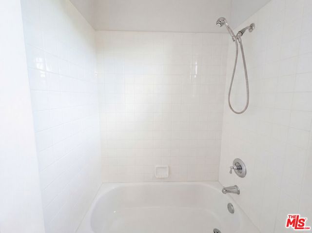 Image 19 of 29 For 17 Kennedy Court