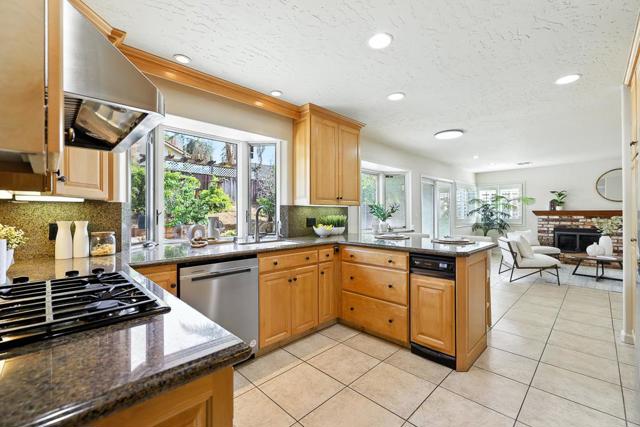 3484 Clover Oak Drive, San Jose CA: https://media.crmls.org/mediaz/ce7495a3-80b8-466a-b8bd-e2ba0f3b4149.jpg