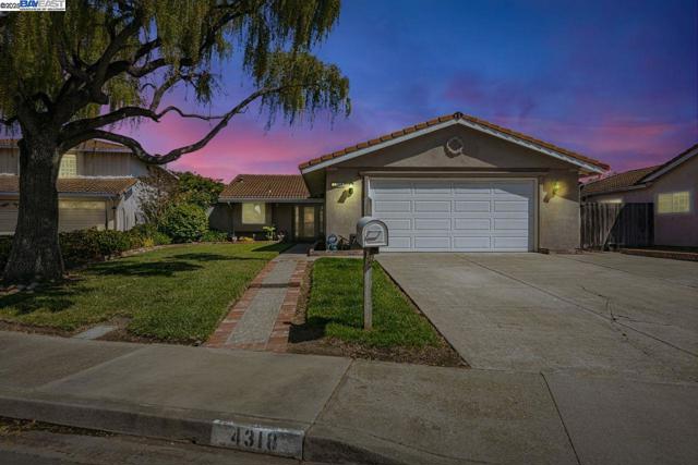 4318 Ellen Way, Union City CA: https://media.crmls.org/mediaz/ce74996d-3ac3-47ae-9791-20faa93be70b.jpg