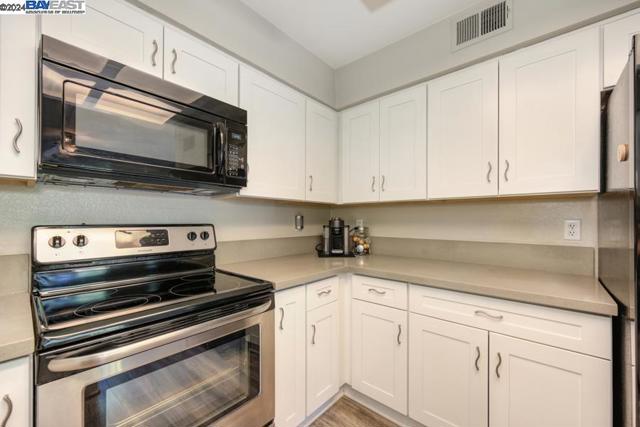 Image 11 of 42 For 8039 Arcade Lake Ln