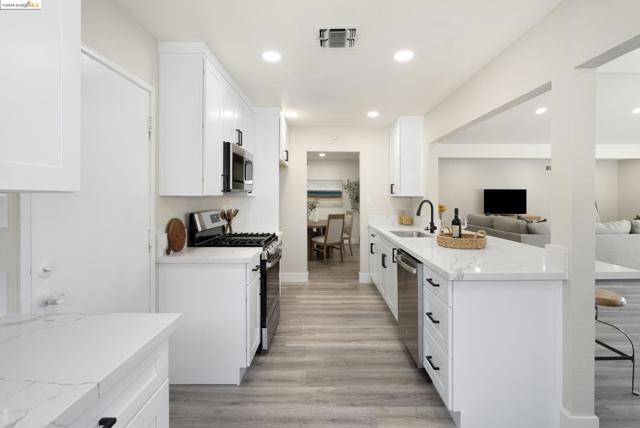 Image 15 of 26 For 2444 39th Ave