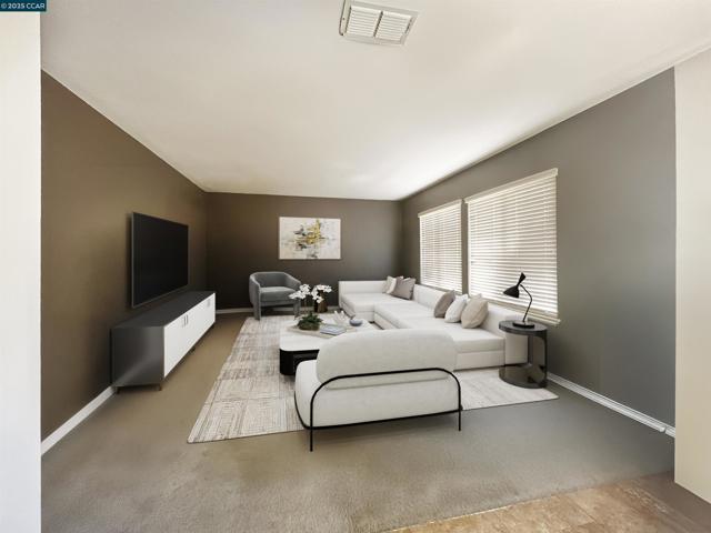 1214 Dover Ln, Tracy CA: https://media.crmls.org/mediaz/ce7606e5-9fb0-4f32-8b25-11eebd02bbb4.jpg