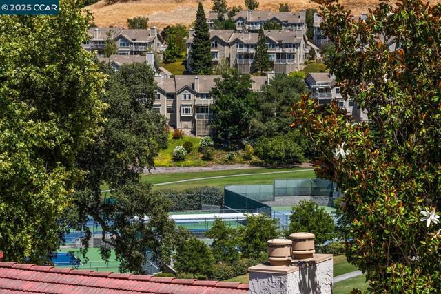 4033 Terra Granada Dr, Walnut Creek CA: https://media.crmls.org/mediaz/ce76d424-6cd9-4989-a469-54654bc90316.jpg