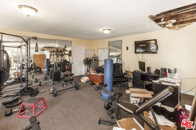 14175 Bergstrom Place, Sylmar CA: https://media.crmls.org/mediaz/ce76edf4-8599-4b05-a112-182278b9926f.jpg