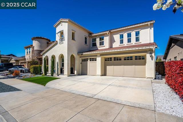 363 Fletcher Lane, Brentwood CA: https://media.crmls.org/mediaz/ce780692-f011-487e-9f7e-2d3b50e710d0.jpg