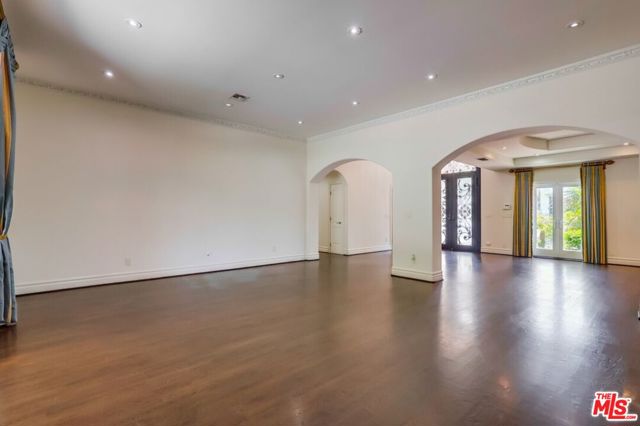 114 S Layton Drive, Los Angeles CA: https://media.crmls.org/mediaz/ce78134f-5b1b-45d7-98ca-3b618627f6b8.jpg