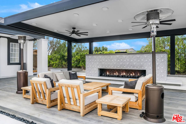 1 Falconridge Drive, Coto de Caza CA: https://media.crmls.org/mediaz/ce782347-a3bb-49d9-bcc6-a36847a4b831.jpg