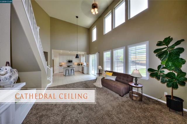 2927 Carlingford Ln, Vallejo CA: https://media.crmls.org/mediaz/ce782b72-5873-40a5-90f0-891d931441a6.jpg