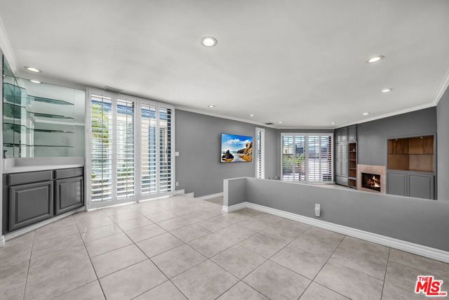 7301 Vista Del Mar, Playa del Rey CA: https://media.crmls.org/mediaz/ce7993cb-61be-43cc-a021-735820dc5b82.jpg