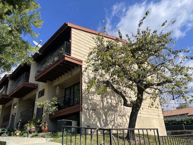 4857 Loma Vista Road, Ventura CA: https://media.crmls.org/mediaz/ce799785-795e-4dc6-8f64-dd13296d1c0a.jpg