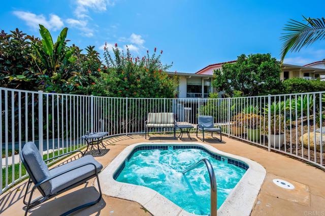 Detail Gallery Image 58 of 63 For 2319 Caringa Way #58,  Carlsbad,  CA 92009 - 2 Beds | 2/1 Baths