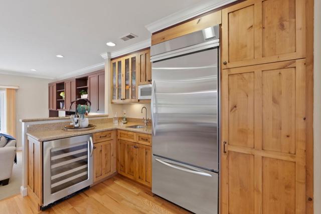 372 Bluefish Court, Foster City CA: https://media.crmls.org/mediaz/ce7bc3bd-6471-4bb2-acf1-65d1571d7451.jpg