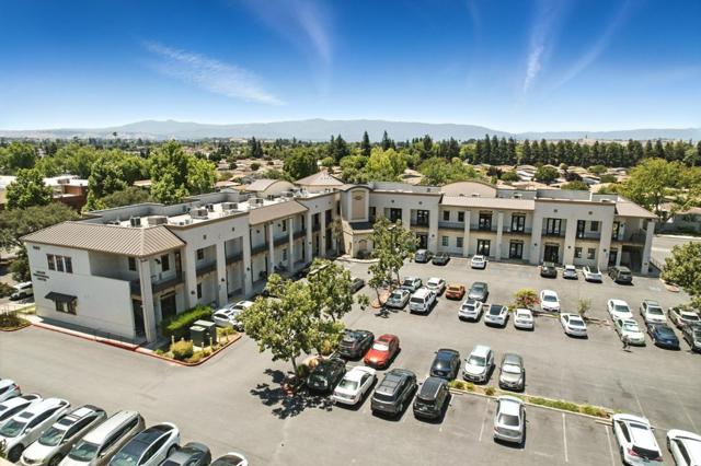 3665 Ivy Canyon Court, San Jose CA: https://media.crmls.org/mediaz/ce7c2009-ff49-473b-8097-894ef3a967bb.jpg