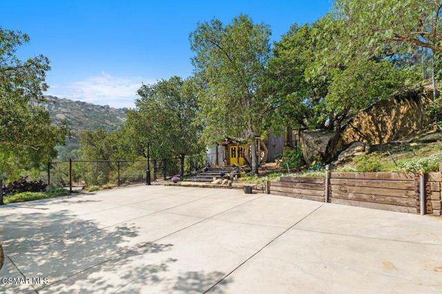 1203 Casa Grande Drive, Simi Valley CA: https://media.crmls.org/mediaz/ce7c68bb-e0d8-4976-a84d-9674bcce7885.jpg