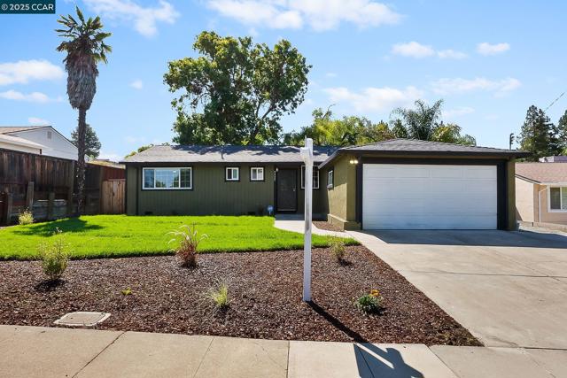 2425 Jerilynn Dr, Concord CA: https://media.crmls.org/mediaz/ce7ce98a-c65e-490e-be61-cd6d2962e75b.jpg
