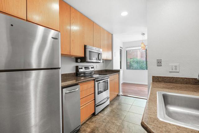 4250 El Camino Real, Palo Alto CA: https://media.crmls.org/mediaz/ce7cf959-6efa-4154-9111-e066d61bdf56.jpg