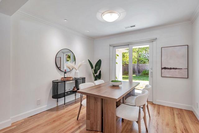916 Peggy Lane, Menlo Park CA: https://media.crmls.org/mediaz/ce7d62b7-4c4d-4f5c-b04f-3100e86d9848.jpg