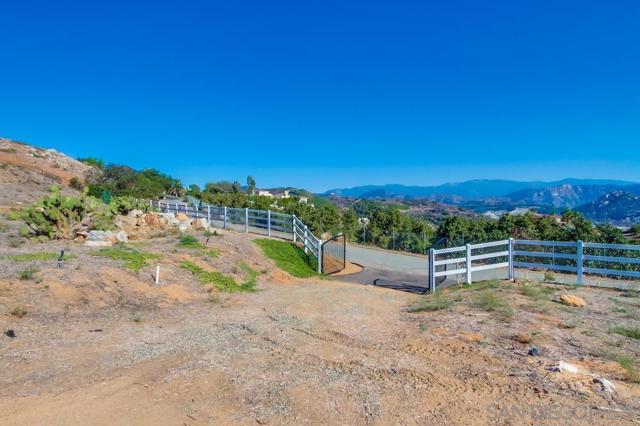 3916 Citrus Dr, Fallbrook, California 92028, 3 Bedrooms Bedrooms, ,3 BathroomsBathrooms,Single Family Residence,For Sale,Citrus Dr,250020806SD