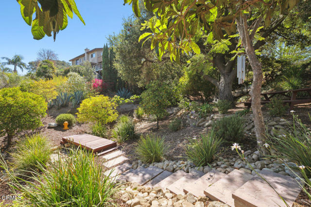 354 Larch Crest Court, Newbury Park CA: https://media.crmls.org/mediaz/ce7e474f-676b-4242-ba2e-67ef20583f83.jpg