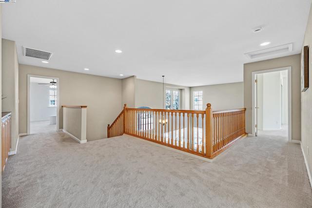 703 Seminole Ct, Discovery Bay CA: https://media.crmls.org/mediaz/ce7ed573-dd9e-4e8b-b336-b6b300931b4b.jpg
