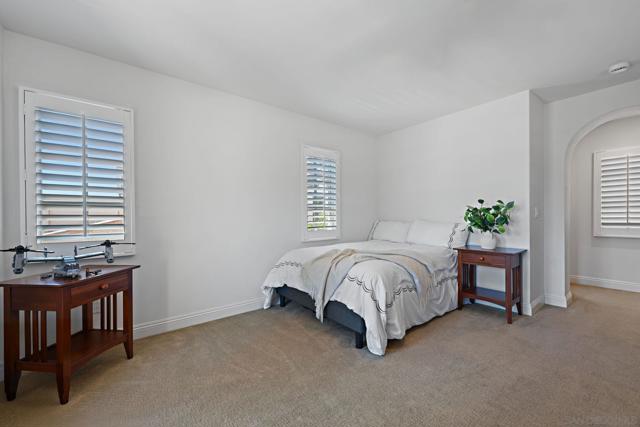 17216 Turf Club Dr, San Diego CA: https://media.crmls.org/mediaz/ce7f007c-7227-4476-90cc-2f57c8367d24.jpg