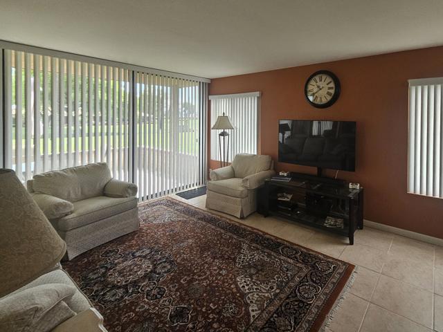 101 La Cerra Drive, Rancho Mirage CA: https://media.crmls.org/mediaz/ce7f91b4-f9e1-4c2b-94af-2dec5de61f51.jpg