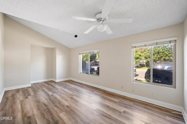 Detail Gallery Image 24 of 33 For 500 Holly Ave, Oxnard,  CA 93036 - 3 Beds | 2 Baths