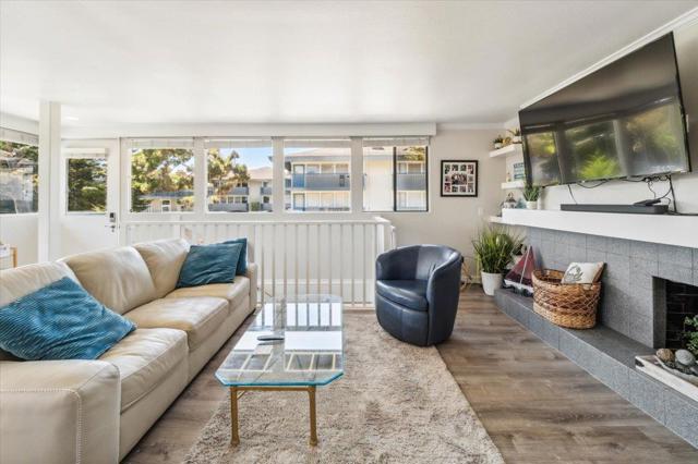36 La Playa Street, Monterey CA: https://media.crmls.org/mediaz/ce7ff57c-eb3e-4283-9333-f2f2ced93b4e.jpg