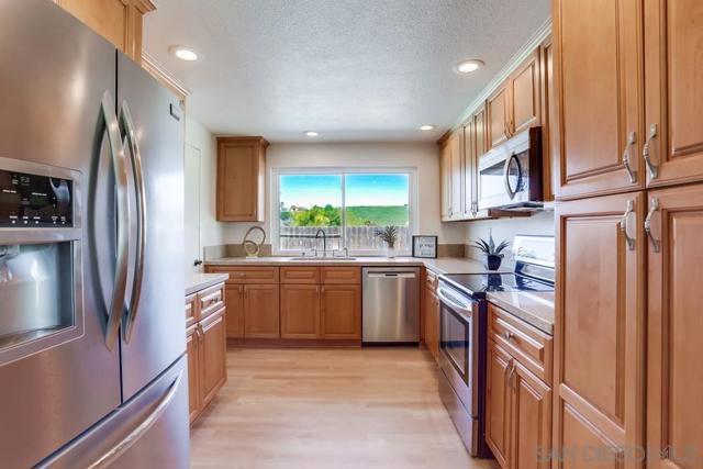15034 Jenell St, Poway CA: https://media.crmls.org/mediaz/ce80ec1a-c345-4958-87de-24a9af0c3aeb.jpg