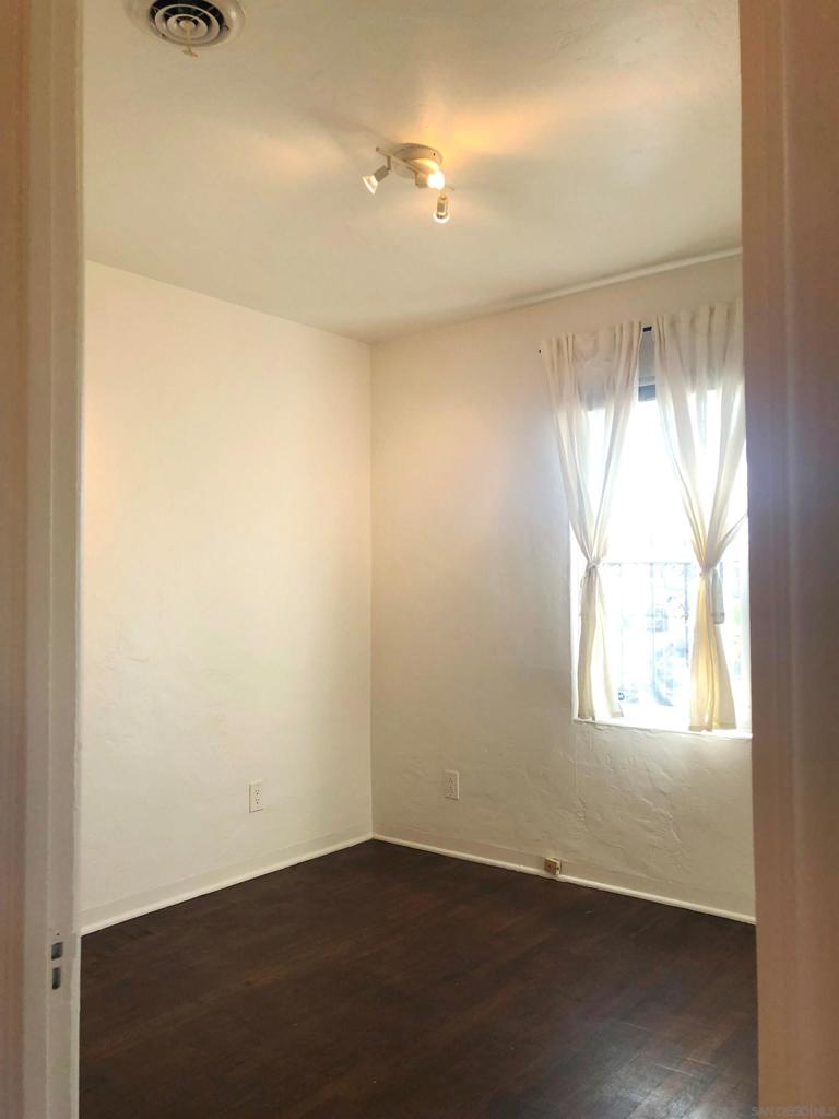 4072 Meade Ave - photo 7