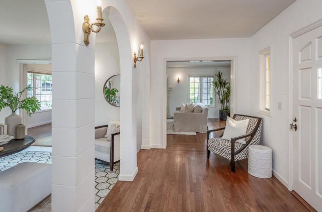 635 Occidental Avenue, San Mateo CA: https://media.crmls.org/mediaz/ce816870-3c4a-444f-995f-c7ab8cfb0def.jpg