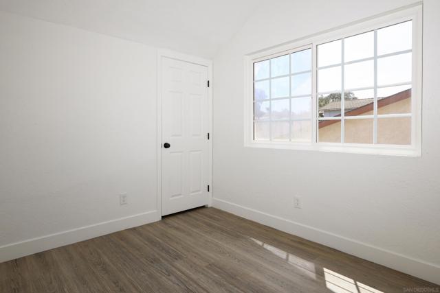1532 Grand Teton Ct, Chula Vista CA: https://media.crmls.org/mediaz/ce81d3cb-4b41-4be9-b48b-58ef5c60deb1.jpg
