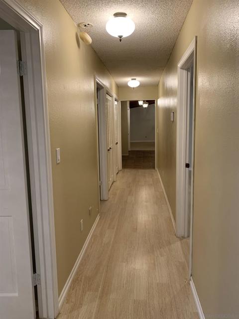 9109 Huntley Road, Fallbrook CA: https://media.crmls.org/mediaz/ce8331d6-19b8-4d4c-9064-644b4eaab3c8.jpg