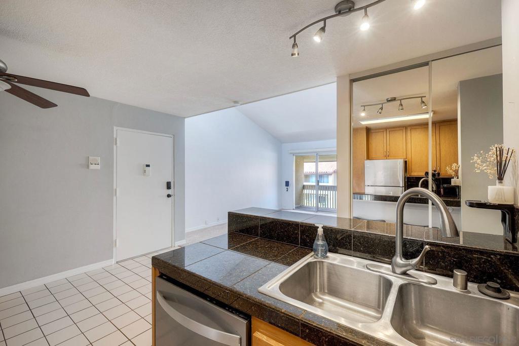 4600 Lamont - photo 13