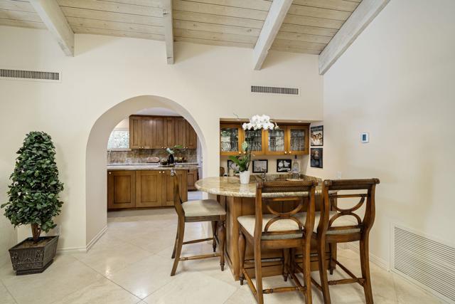 73580 Agave Lane, Palm Desert CA: https://media.crmls.org/mediaz/ce84cd15-80df-4cf6-8e51-6f8f7bf34e1f.jpg