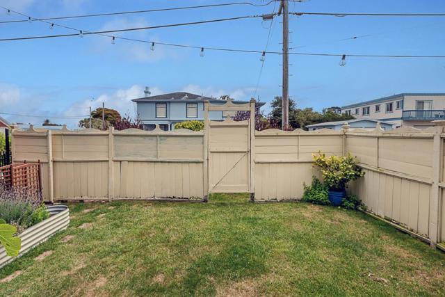 543 Spruce Avenue, Pacific Grove CA: https://media.crmls.org/mediaz/ce853ee1-ac51-4266-a7e2-42508345d88c.jpg